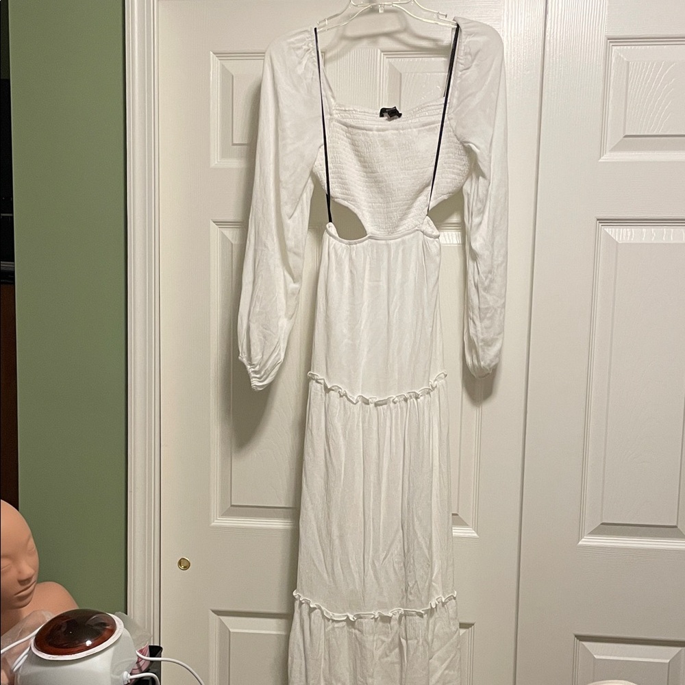 Forever 21 White Long Sleeve Maxi Dress